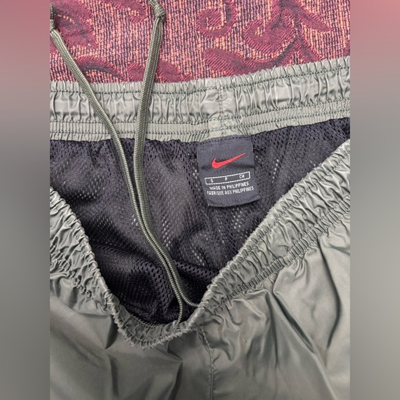 90s Nike Baggy Trackpants - Picture 3 of 3